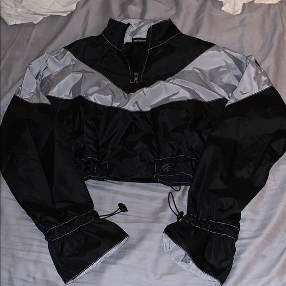 Pretty Little Things cropped windbreaker jacket 🖤 - Picture 1 of 4